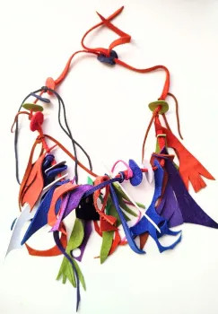 Colier asimetric multicolor realizat din piele naturala imagine