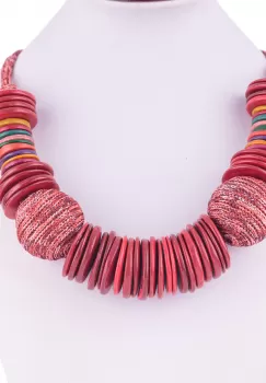 Colier cu elemente rontunde plate din lemn si textil, rosu imagine