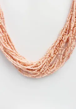 Colier cu multe siruri rasucite din margelute mici roz deschis, pastel imagine