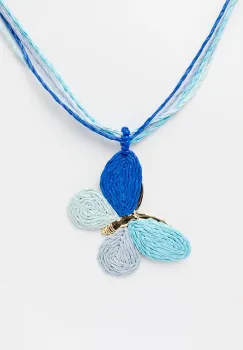 Colier cu multe siruri si fluture pandant, in nuante de albastru imagine