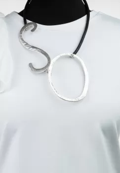 Colier cu pandantiv cerc si Forma de S, din ZAMAC, pe fir din piele imagine
