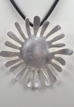 Colier dama cu pandantiv argintiu statement pe silicon imagine