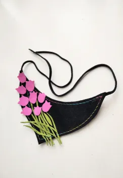 Colier din piele naturala ,cu lalele roz imagine