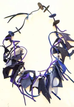 Colier din piele naturala ,nuante bleu bleumarin ,asimetric, unicat imagine