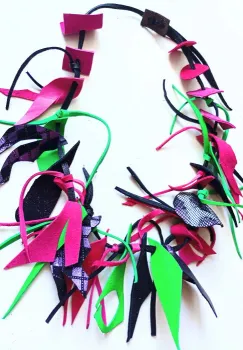 Colier handmade  din piele naturala, asimetric,cyclame, verde,negru imagine