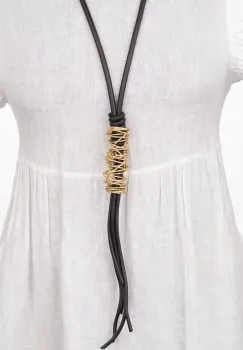 Colier lung din silicon negru cu pandant din metal auriu imagine