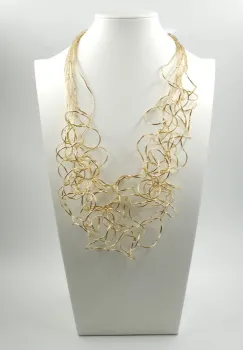 Colier lung statement din multe siruri, cu bucle in cascada, auriu imagine