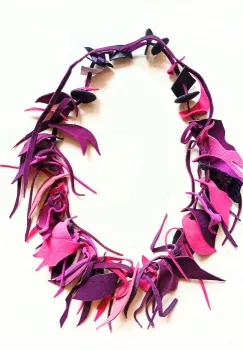 Colier multicolor din piele naturala,nuante mov roz,lucrat manual ,unicat imagine