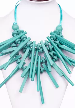 Colier reglabil cu elemente lungi si inegale din lemn turcoaz imagine