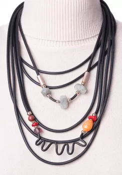 Colier silicon cu 7 siruri si elemente diferite forme de pietre naturale imagine