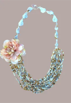 Colier statement cu floare 3D si siraguri de margele ,   design romantic imagine