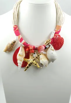 Colier statement marin rosu corai, cu scoici naturale si stea de mare aurie ,   design resort imagine