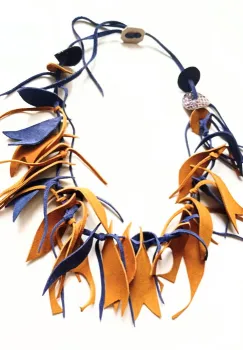 Colier unicat multicolor din piele naturala,nuante bleumarin ,galben mustar imagine