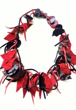 Colier unicat multicolor din piele naturala,nuante bordeaux,negru de efect imagine