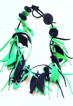 Colier verde si negru , asimetric ,din piele naturala imagine