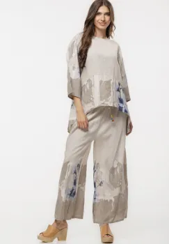 Compleu bej din in cu imprimeu pastel albastru si gri - bluza cu pantaloni - OUTFIT VARA imagine