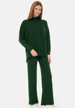Compleu cu pantaloni si pulover cu gat semiinalt si buzunare, din tricotaj fin, verde inchis imagine