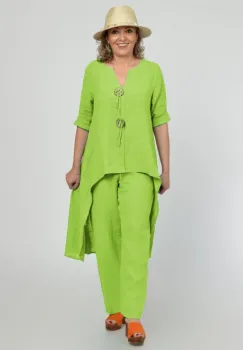 Compleu din in, cu nasturi decorativi, cu pantaloni si bluza tunica mai lunga in spate, verde deschis imagine