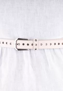 Curea bej de 2.5 cm cu flori decupate, din piele ecologica cu catarama metalica argintie imagine