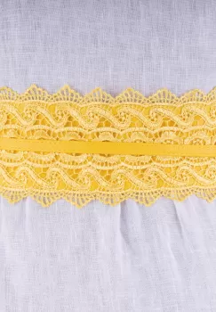 Curea lata de 10 cm petrecuta galbena cu aplicatie din broderie textila imagine