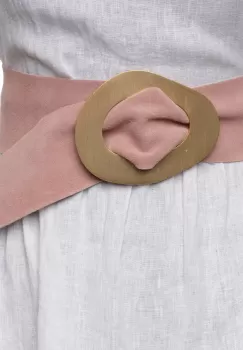 Curea roz prafuit din piele intoarsa naturala cu latime de 8 cm, catarama aurie neregulata imagine