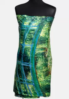 Esarfa cashmere cu doua fete imprimata cu un peisaj de padure cu podet imagine