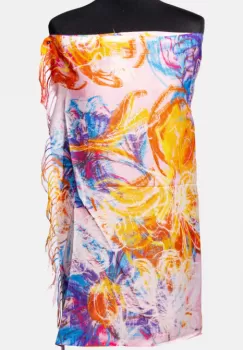 Esarfa cashmere cu fir din lurex, flori stilizate pe fond roz deschis imagine