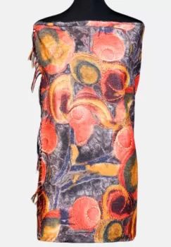 Esarfa cashmere cu modele multicolore in nuante de bordo pe fond gri imagine