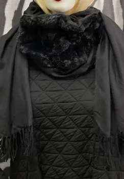 Esarfa cu blanita ecologica pe centru si franjuri decorative, neagfa imagine