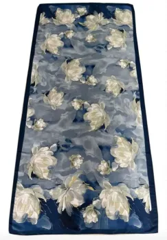 Esarfa dreptunghiulara tip pareo, cu imprimeu floral cu alb. gri si bleumarin imagine