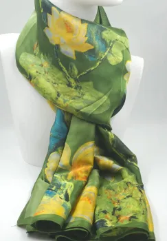 Esarfa dreptunghiulara tip pareo, cu imprimeu flori de lotus pe fond verde imagine