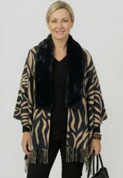 Esarfa eleganta cu blanita ecologica pe centru si franjuri decorativi, imprimeu negru si camel imagine