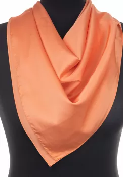 Esarfa piersica, patrata, din amestec de matase si poliester imagine