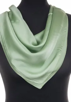 Esarfa verde menta, patrata, din amestec de matase si poliester imagine