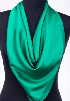 Esarfa verde, patrata, din vascoza si matase imagine