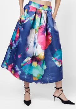 Fusta ampla maxi satinata cu imprimeu floral pictural, pe fond bleumarin imagine