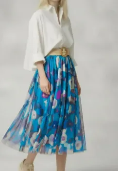 Fusta clos din tulle cu imprimeu floral pictural pe fond turcoaz imagine