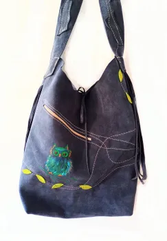 Geanta bleumarin din piele naturala , cu bufnita pictata, lucrata manual ,unicat imagine