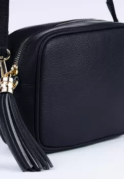 Geanta crossbody bleumarin inchis din piele naturala, cu ciucure din piele imagine