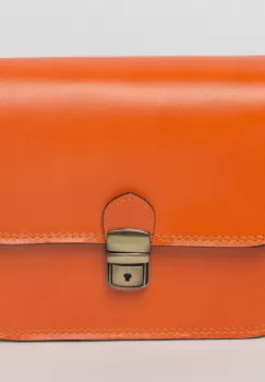 Geanta crossbody portocalie din piele naturala, tip postas imagine