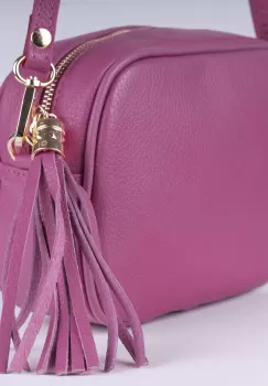 Geanta crossbody roz din piele naturala, cu ciucure din piele imagine