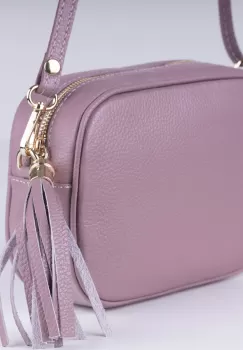Geanta crossbody roz prafuit din piele naturala, cu ciucure din piele imagine