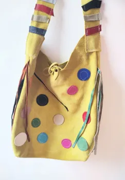 Geanta galbena handmade ,cu bulinute colorate ,unicat imagine