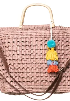 Geanta impletita tip cos cu manere subtiri din bambus si ciucuri multicolori, roz prafuit imagine