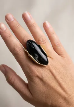 Inel dama reglabil cu element decorativ negru marmorat imagine