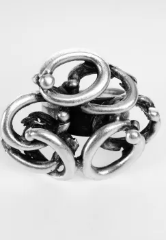 Inel reglabil din zamac cu forma de cercuri neregulate incolacite imagine