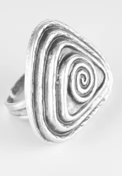 Inel reglabil din zamac cu forma triunghiulara concentrica imagine