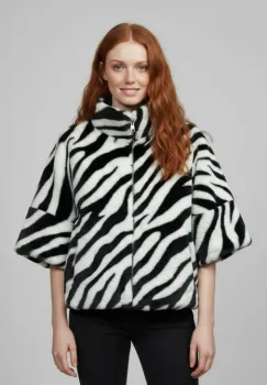 Jacheta din blana scurta animal print alb negru, cu maneca 3 4, captuseala si fermoar imagine