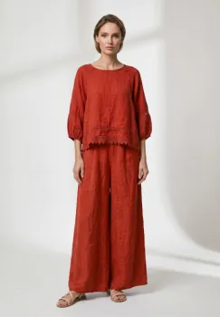 Pantaloni de vara din in cu croiala ampla si pliuri in talie, caramizii imagine