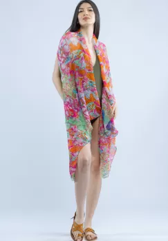 Pareo plaja din material plisat matasos si usor, imprimeu floral fucsia, portocaliu si verde imagine